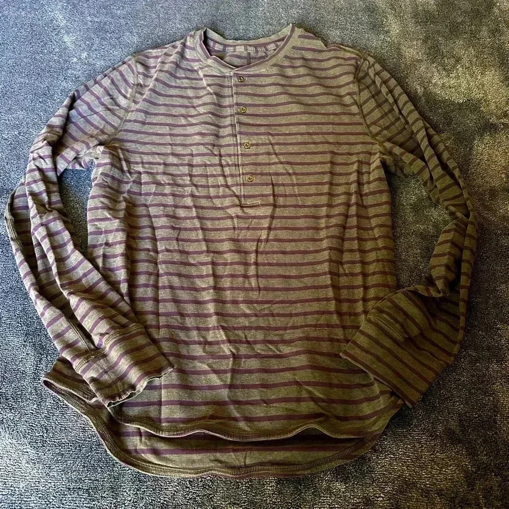 Lululemon 5 Year Basic Long Sleeve Henley Shirt Gray Purple Stripe size Large